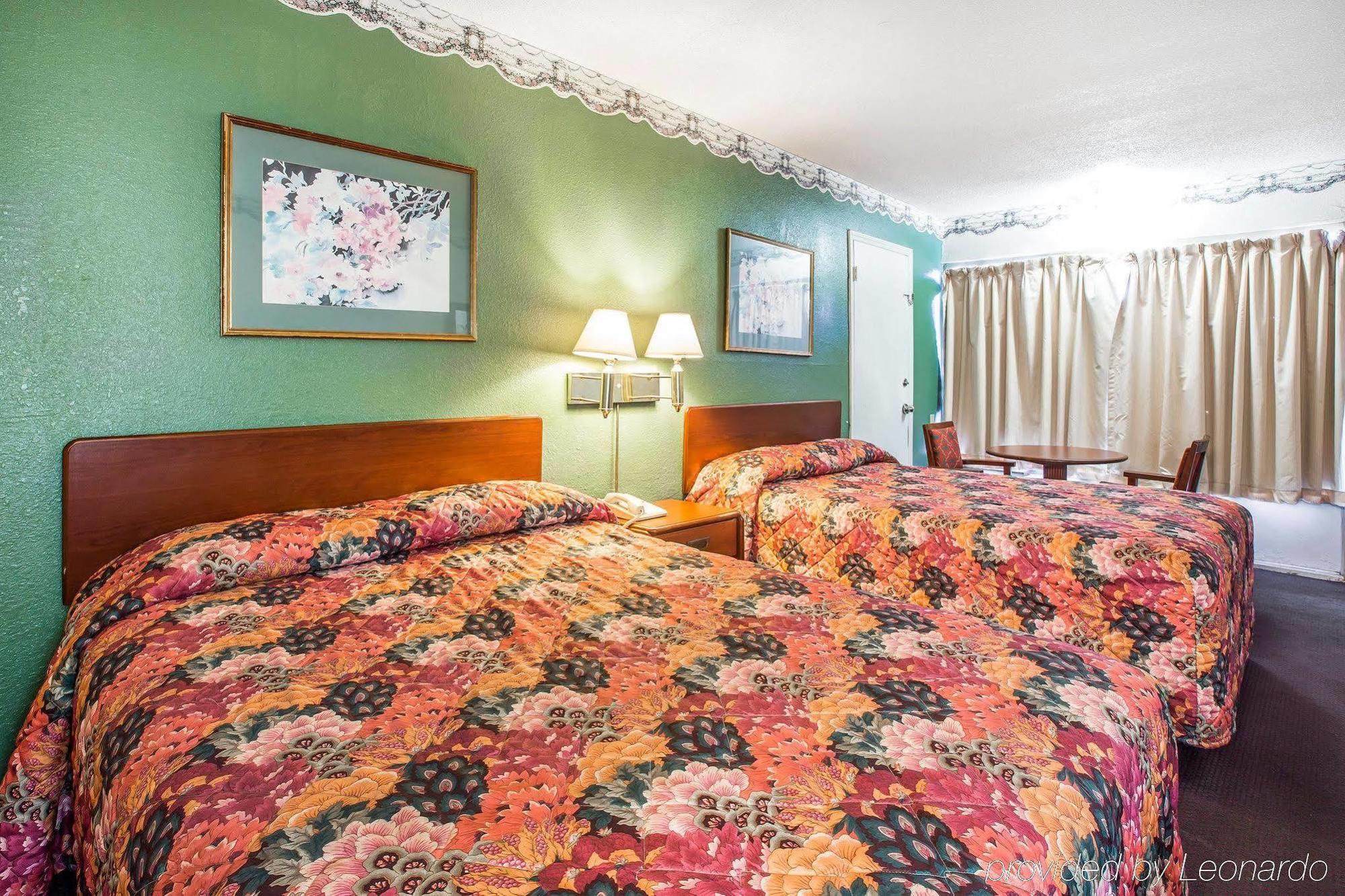 Relax Inn Milledgeville Esterno foto